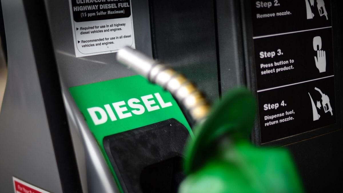 Diesel prices dip by 20 paise, while Petrol remains same